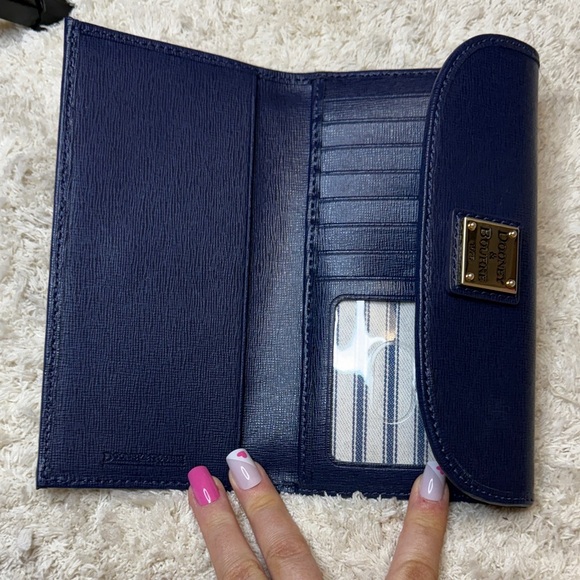 NWOT Dooney & Bourke Dark Blue Saffiano Continental Wallet - Picture 7 of 12